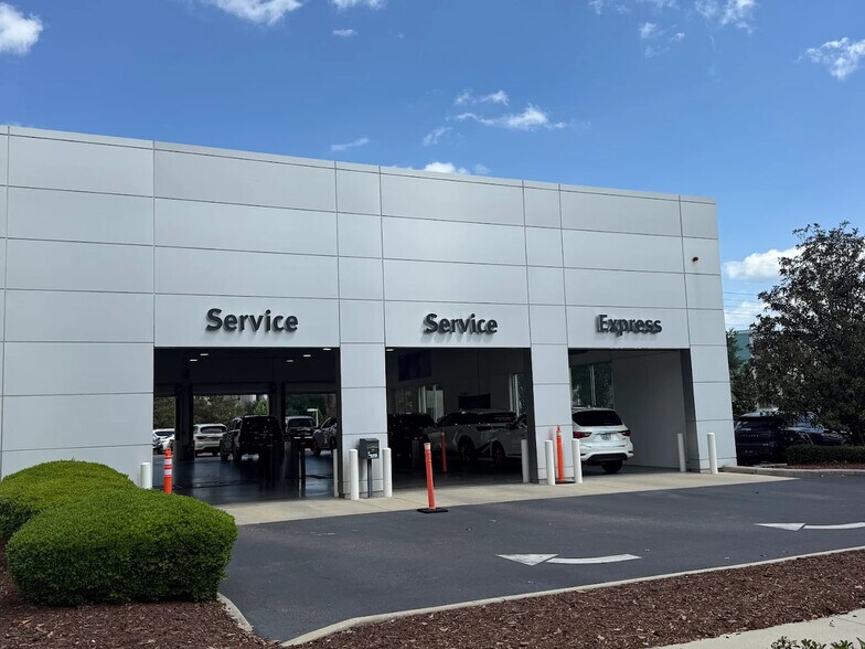 More Photos Of 995 Rinehart Rd, Sanford Specialty For Sale