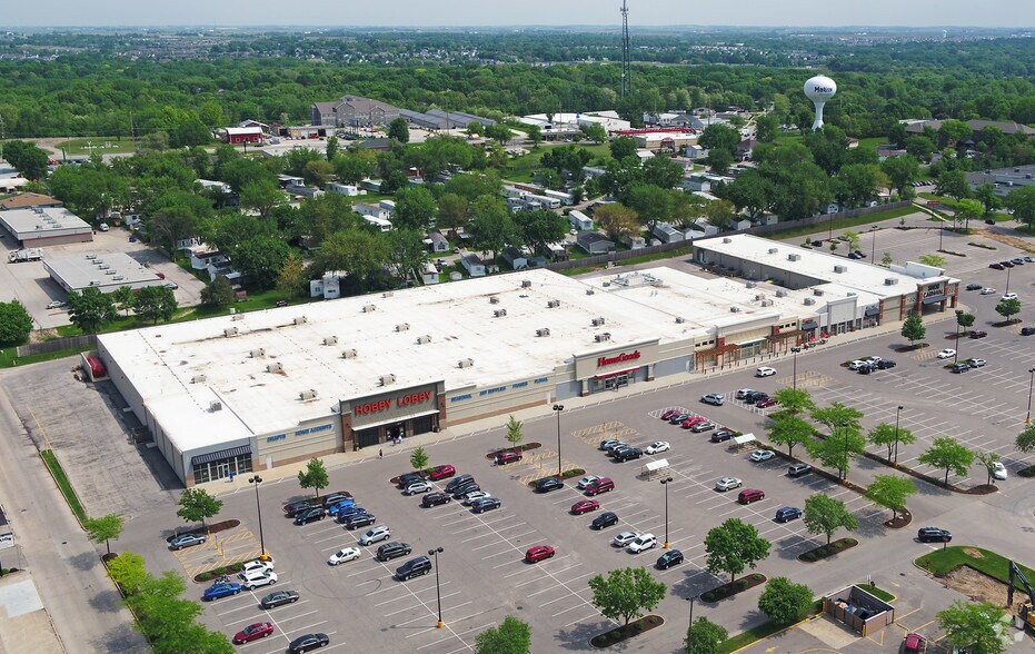 More Photos Of 166-180 Collins Rd NE, Cedar Rapids Unknown For Lease