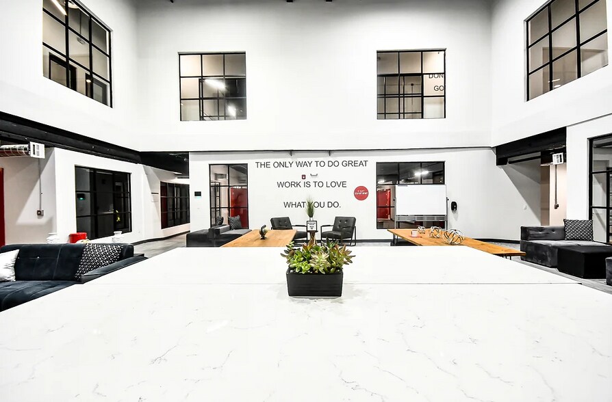 More Photos Of 522 W San Francisco Ave, El Paso Coworking Space