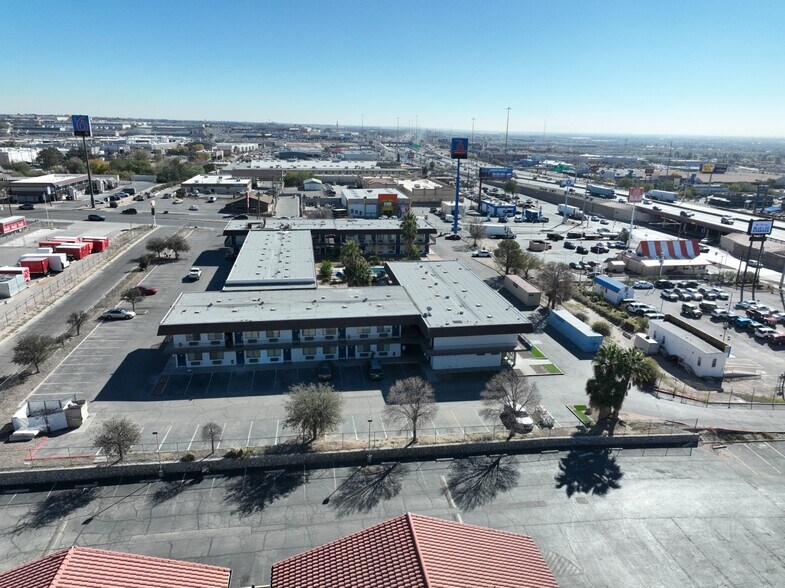 More Photos Of 11049 W Gateway Blvd, El Paso Hotel For Sale