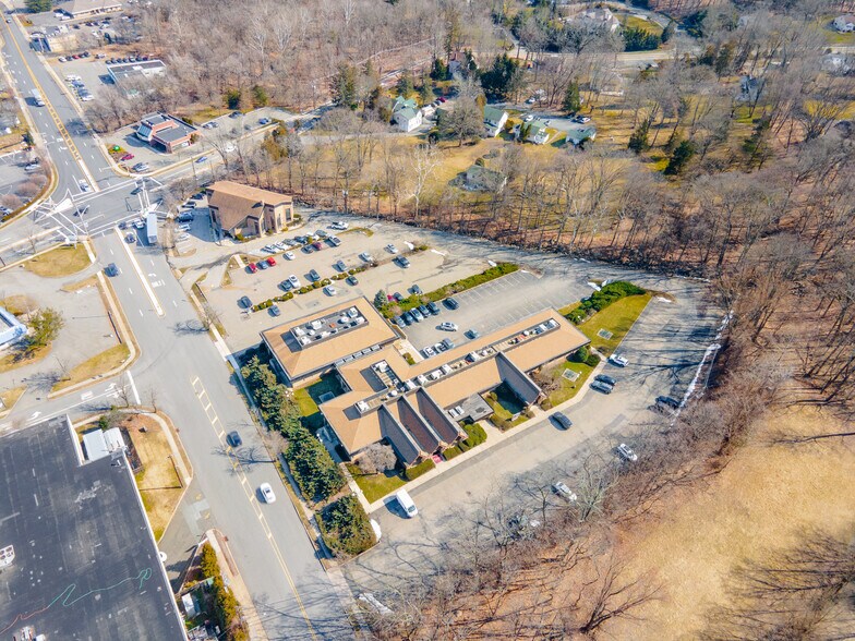 More Photos Of 9 Post Rd, Oakland Medical For Lease