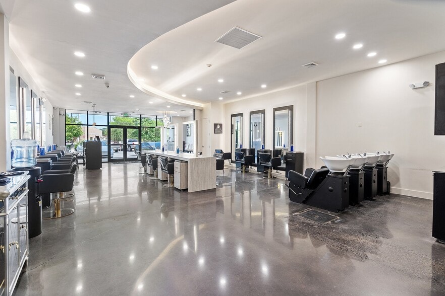 More Photos Of 1898 Hinds Rd, Toms River Storefront Retail Office For Lease