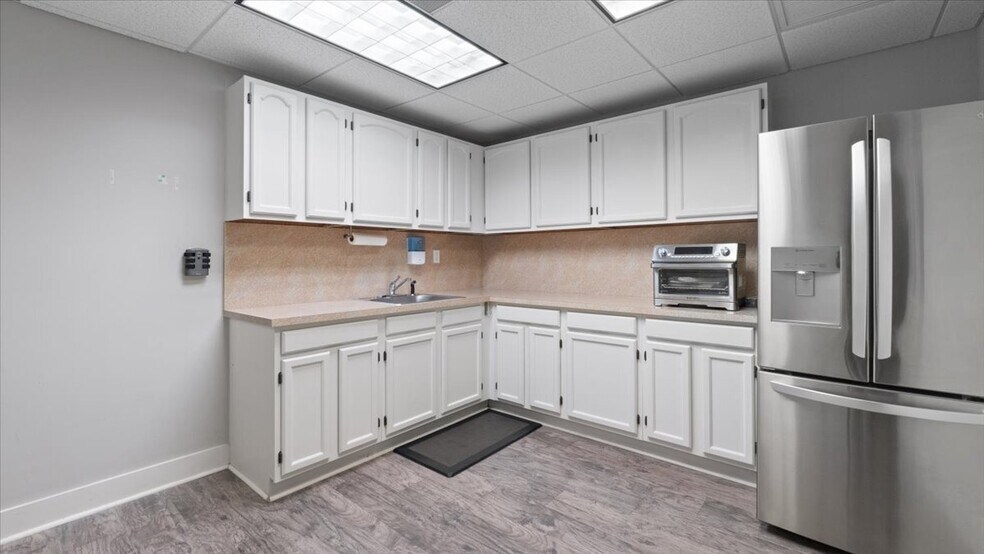 More Photos Of 10661 N Kendall Dr, Miami Office For Lease