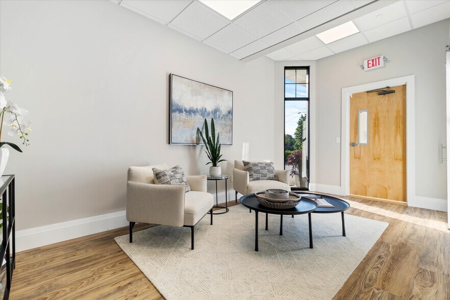 More Photos Of 159 Boston Post Rd, East Lyme Apartments For Sale