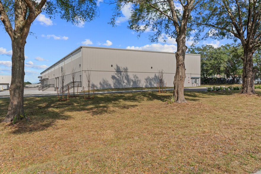 More Photos Of 5435 SW 6th Pl, Ocala Warehouse For Lease