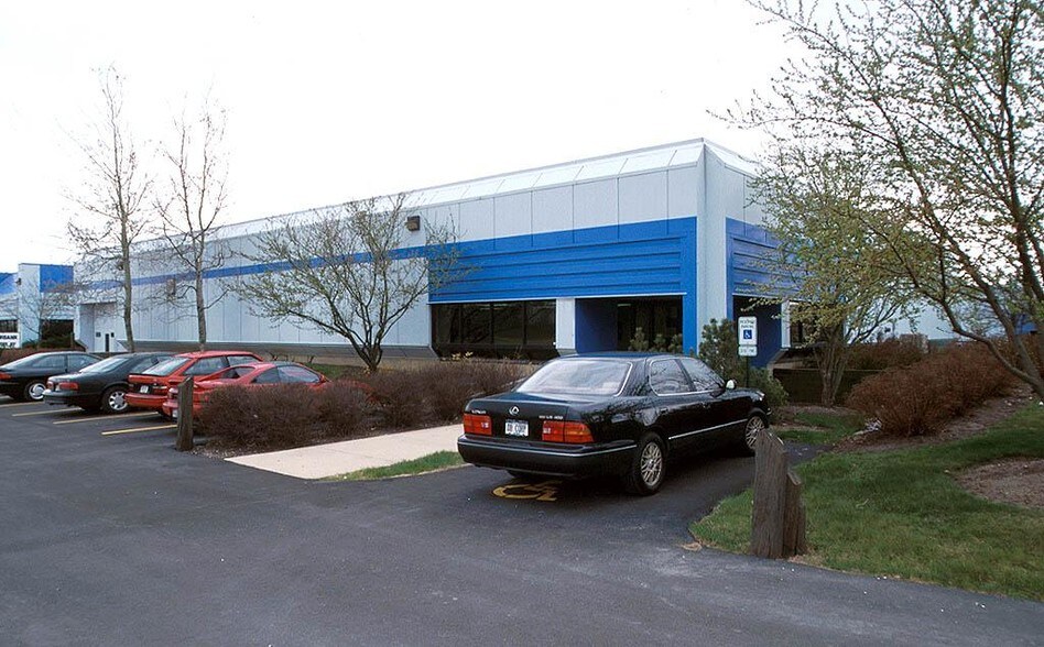 More Photos Of 934 Paramount Pky, Batavia Warehouse For Sale