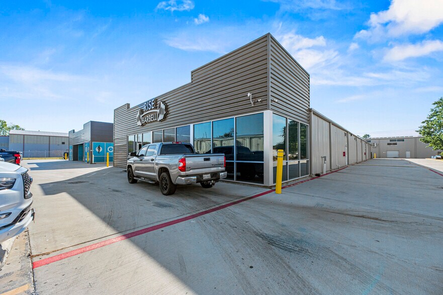 More Photos Of 11703-11711 Spring Cypress Rd, Tomball Unknown For Lease