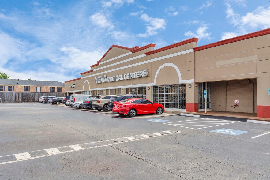 More Photos Of 11611-11637 Katy Fwy, Houston Unknown For Lease