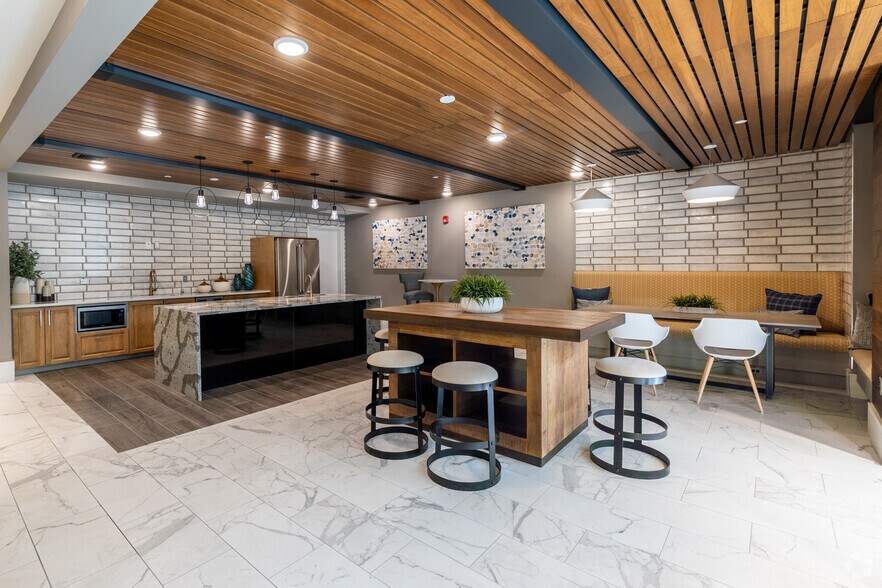 More Photos Of 42775 Generation Dr, Ashburn Apartments For Lease