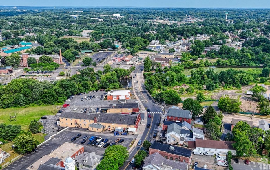 More Photos Of 44 N Main St, Milltown General Retail For Lease