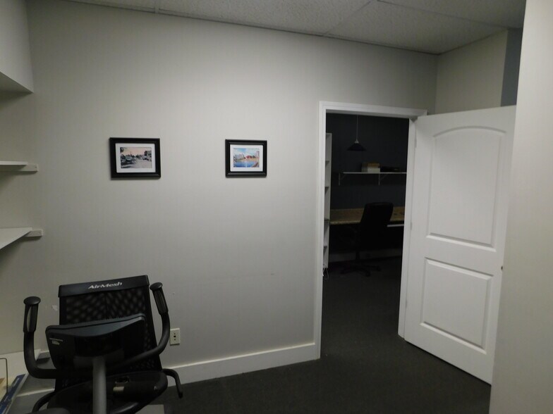 More Photos Of 120 E Pine St, Lakeland Office For Lease