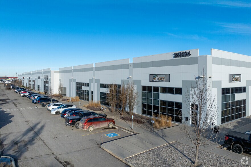 More Photos Of 261024 Dwight Mclellan Trail, Balzac Warehouse For Lease