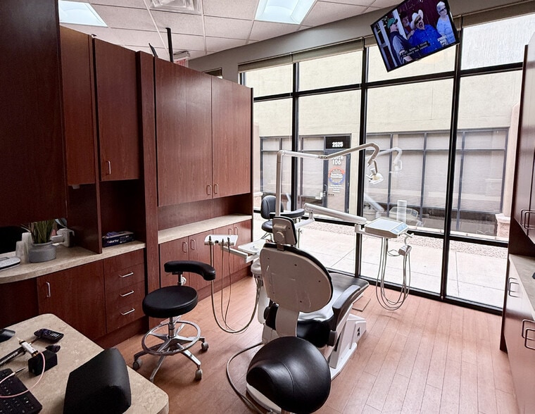 More Photos Of 2525 W Carefree Hwy, Phoenix Medical For Sale