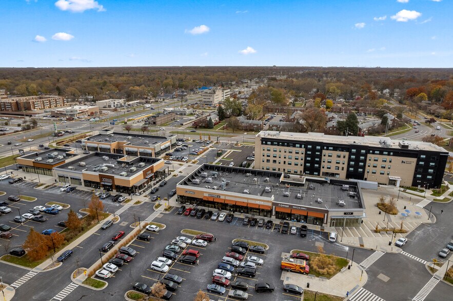 More Photos Of Woodward Ave, Royal Oak Unknown For Lease