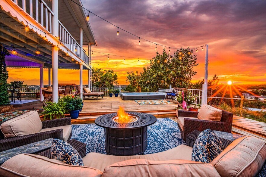 More Photos Of 208 Valley View Dr, Kerrville Lodge Meeting Hall For Sale