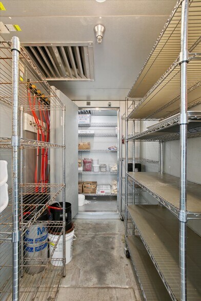 More Photos Of 6824 Colemans Crossing Ave, Hayes Storefront Retail Office For Lease