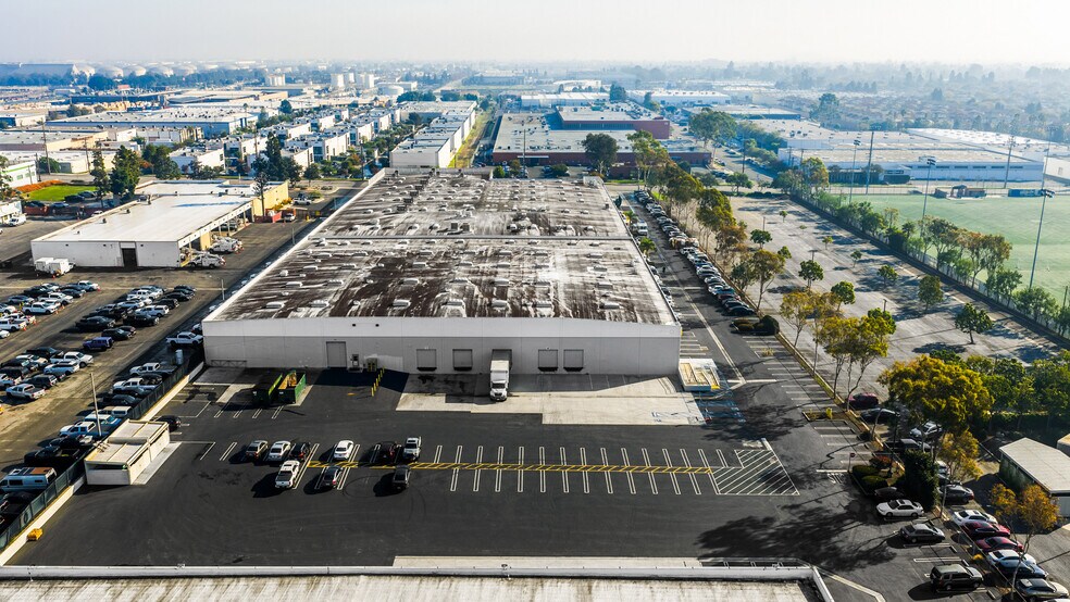 More Photos Of 525 Maple Ave, Torrance Distribution For Lease