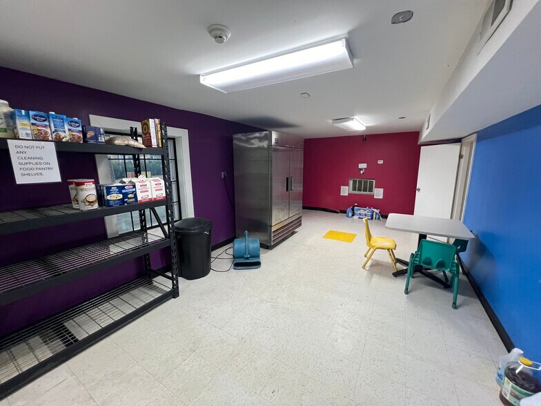 More Photos Of 2605 Campbellton Rd SW, Atlanta Daycare Center For Sale