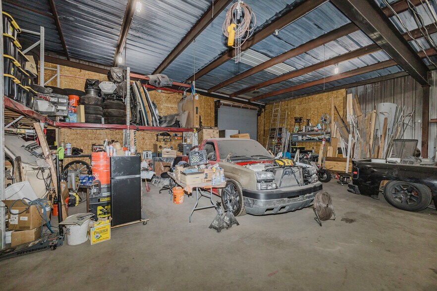 More Photos Of 925 E 19th St, Wichita Warehouse For Sale