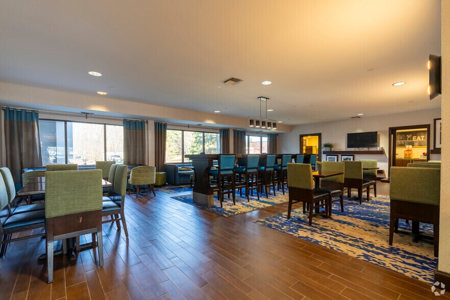 More Photos Of 2500 Coolidge Rd, East Lansing Hotel For Sale
