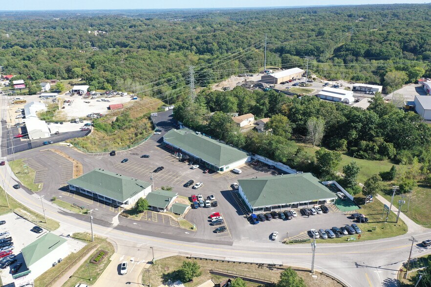 More Photos Of 1588-1692 Gravois Rd, High Ridge General Retail For Lease