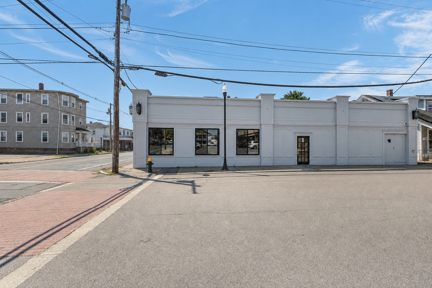 More Photos Of 1058 Charles St, North Providence Restaurant For Sale