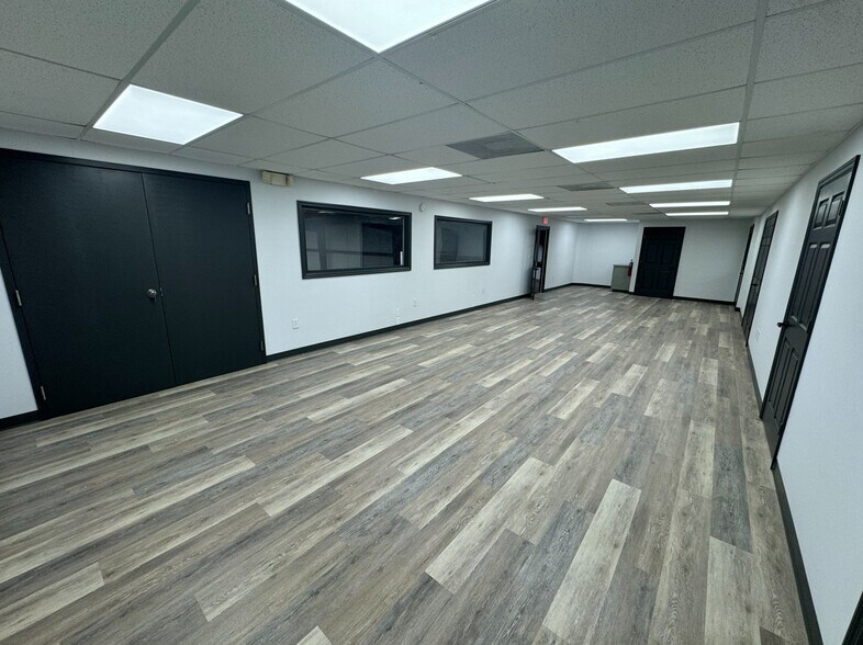 More Photos Of 220 Recker Hwy, Auburndale Warehouse For Lease