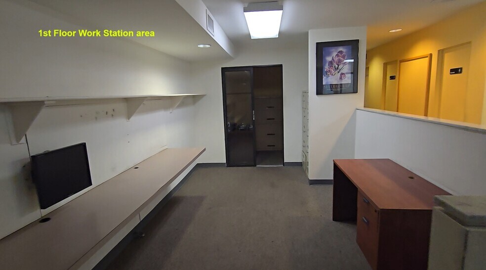 More Photos Of 7115 Northern Blvd, Jackson Heights Office For Sale