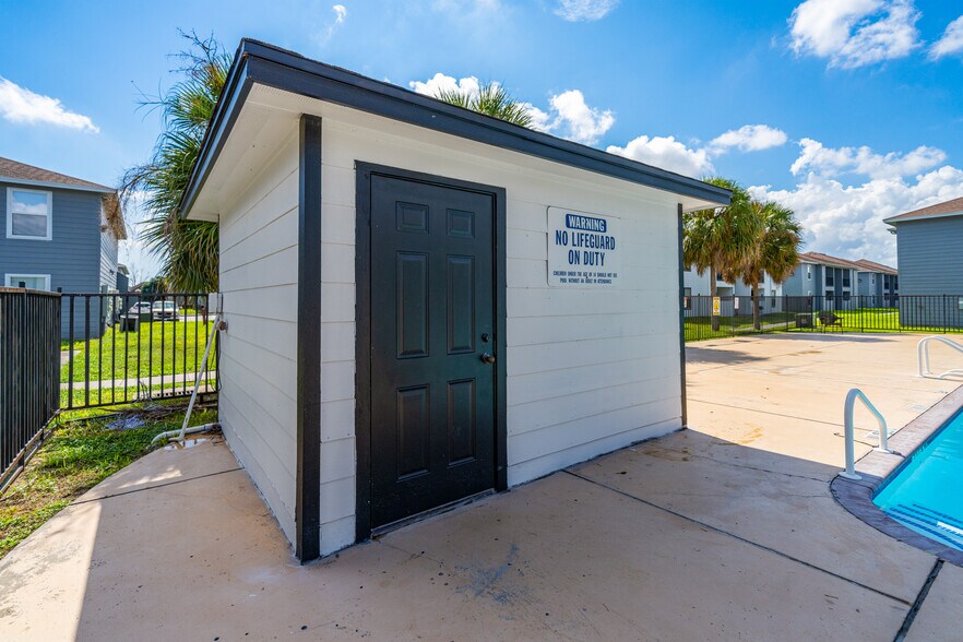 More Photos Of 5929 Wooldridge Rd, Corpus Christi Apartments For Sale