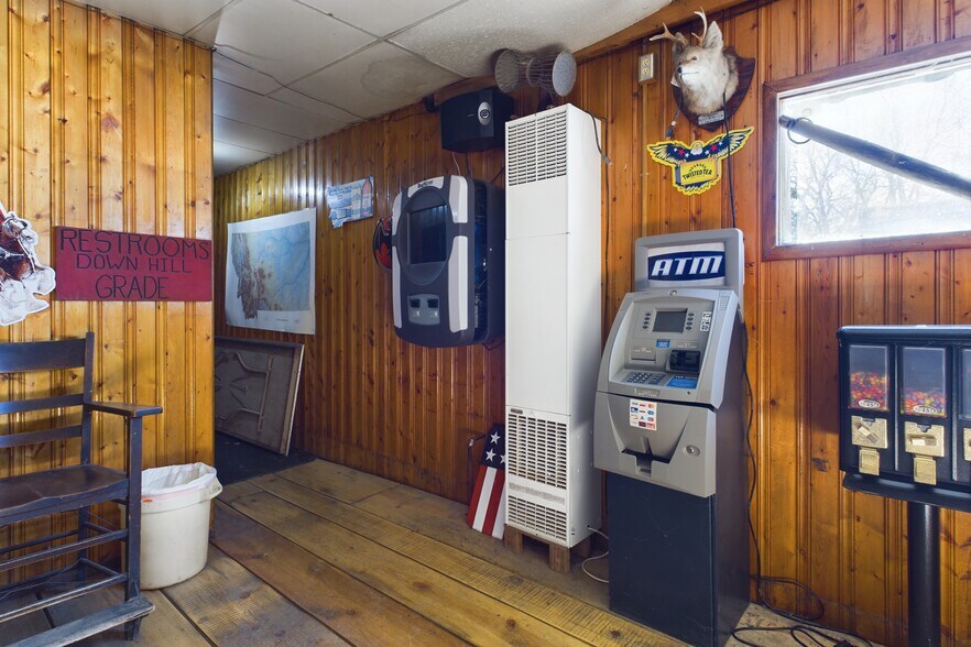 More Photos Of 213and 233 Main st, Roy Restaurant For Sale