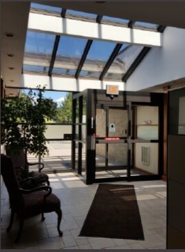 More Photos Of 500 Commonwealth Dr, Warrendale Office For Sale