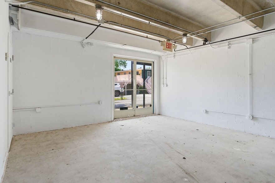 More Photos Of 1404-1406 McGavock Pike, Nashville General Retail For Lease
