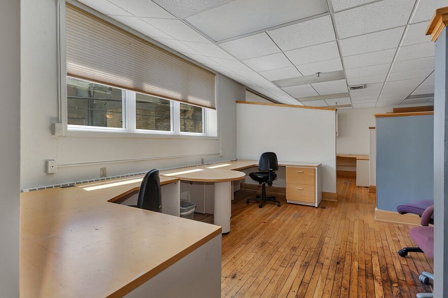 More Photos Of 14 7th Ave N, Saint Cloud Office For Sale