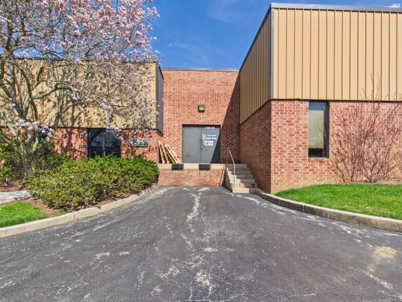 More Photos Of 305 Commerce Dr, Exton Light Manufacturing For Sale