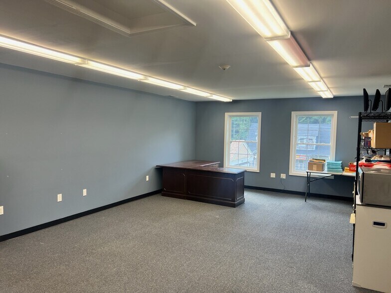 More Photos Of 55 Daniel Webster Hwy, Meredith Service For Lease