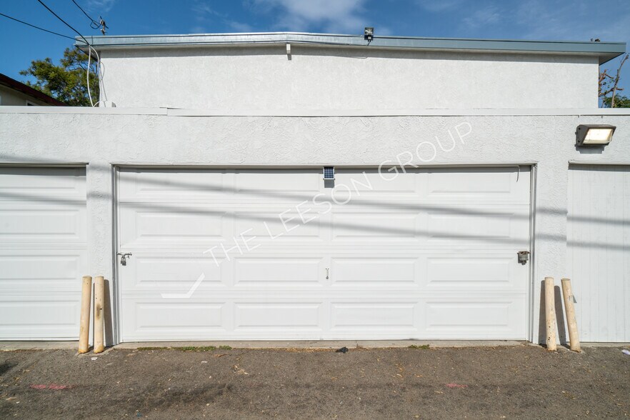 More Photos Of 128 E Wakefield Ave, Anaheim Apartments For Sale