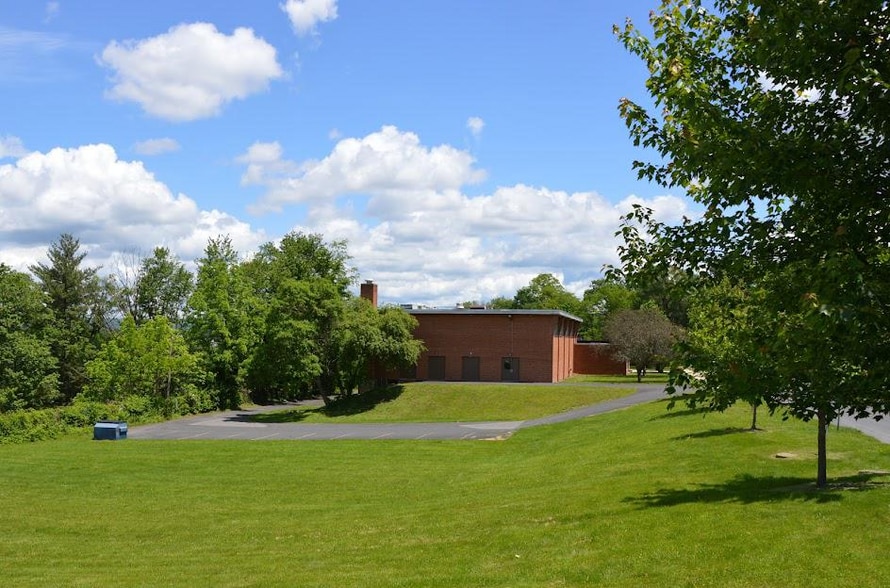 More Photos Of 2300 Mahantongo St, Pottsville Theater Concert Hall For Sale