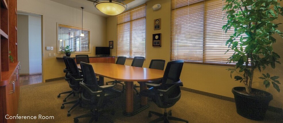 More Photos Of 8601 S Priest Dr, Tempe Office For Sale