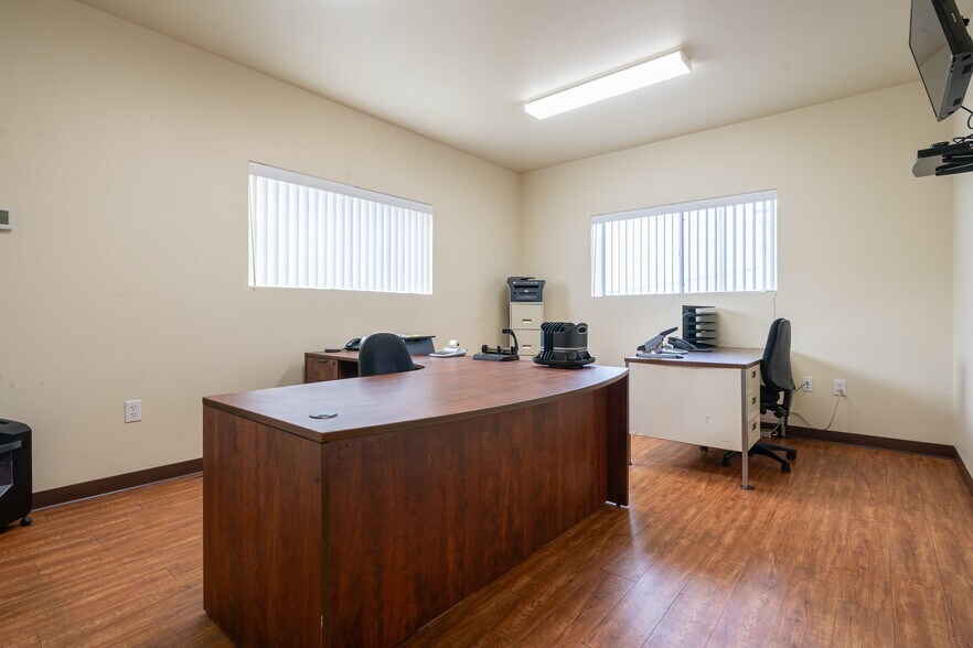 More Photos Of 113 Bufkin Ln, Lockhart Refrigeration Cold Storage For Lease