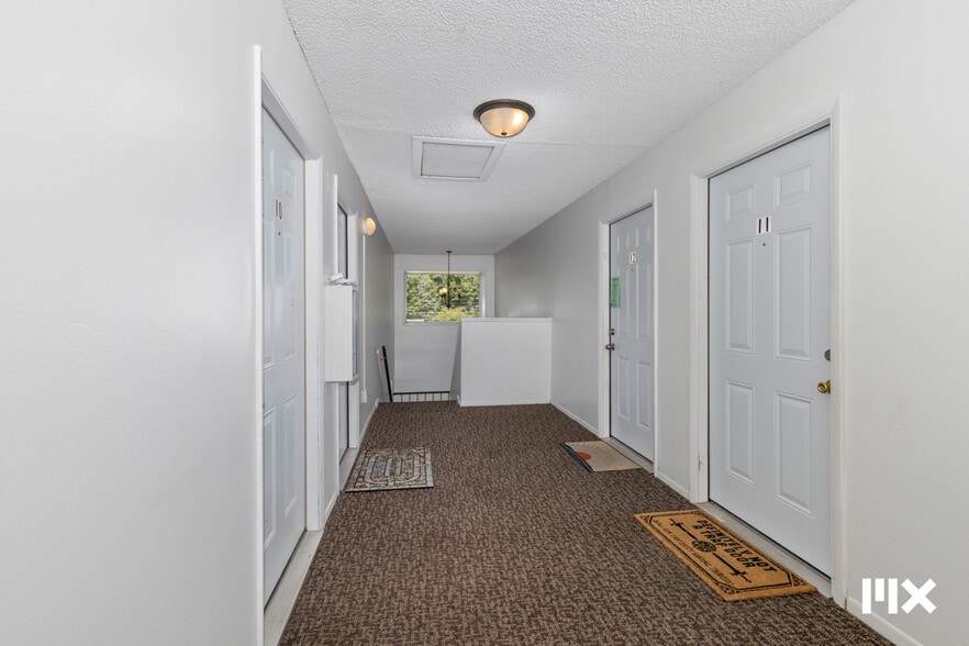 More Photos Of 757 W Shepherd St, Charlotte Apartments For Sale