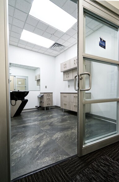 More Photos Of 6501 Grape Rd, Mishawaka Department Store For Lease