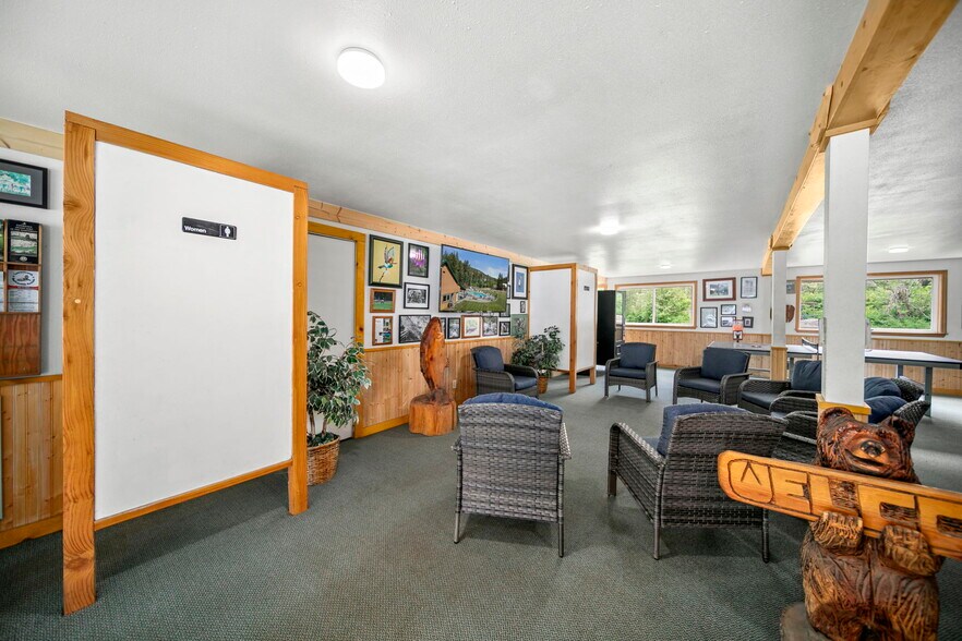 More Photos Of 3300 US Highway 97, Peshastin Specialty For Sale