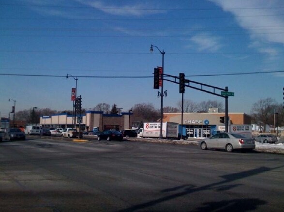 Primary Photo Of 5200 W Dempster St, Skokie Bank For Lease