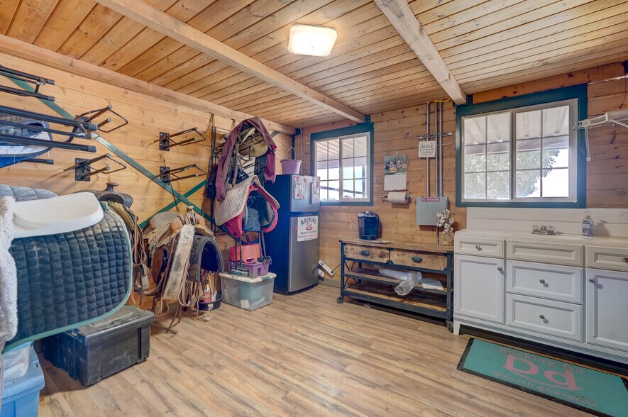 More Photos Of 7950 N Coyote Springs Rd, Prescott Valley Horse Stables For Sale