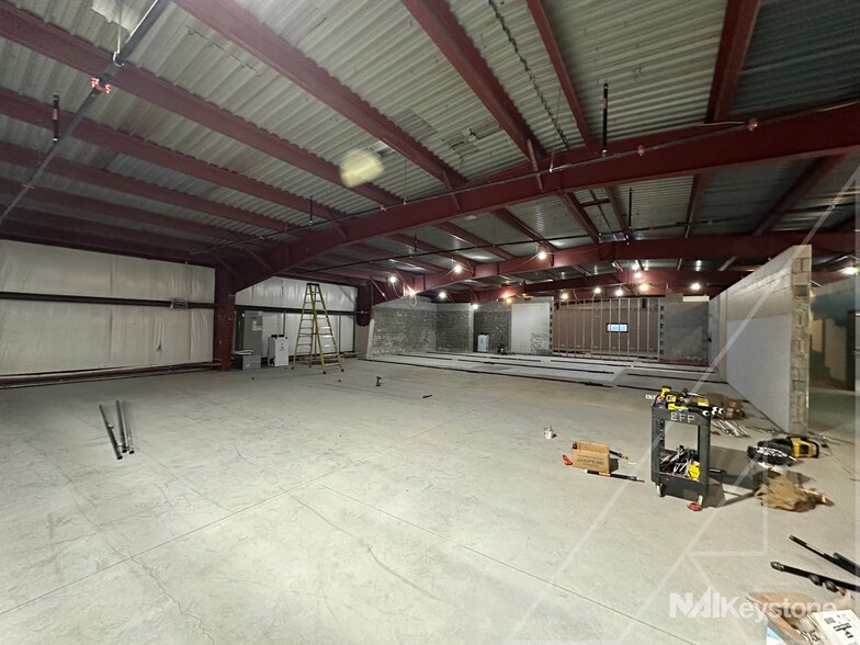 More Photos Of 172 Shillington Rd, Sinking Spring General Retail For Lease