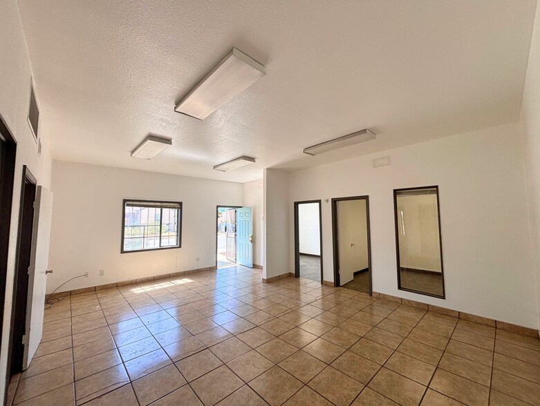 More Photos Of 4095 Deeble St, Sacramento Industrial For Lease