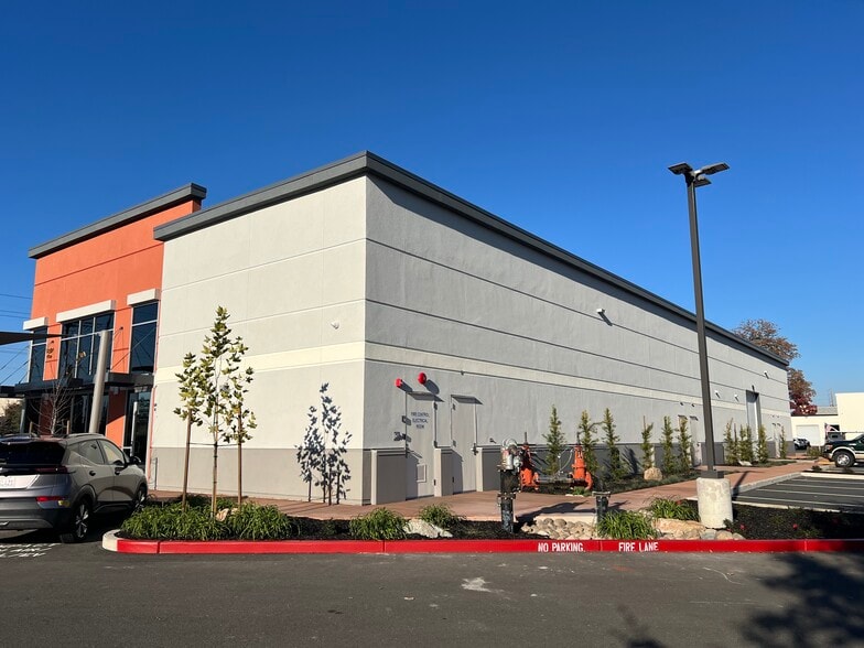 More Photos Of 6151 Pacific St, Rocklin Manufacturing For Sale