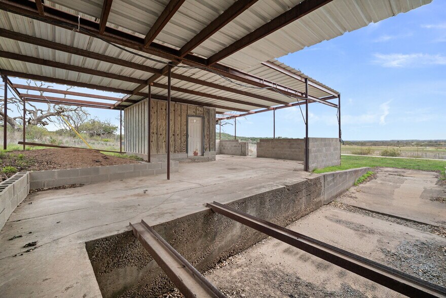 More Photos Of 2412 Usener Rd rd, Fredericksburg Winery Vineyard For Sale