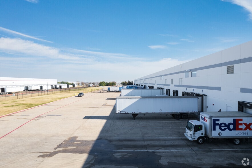 More Photos Of 800 Henrietta Creek Rd, Roanoke Warehouse For Lease