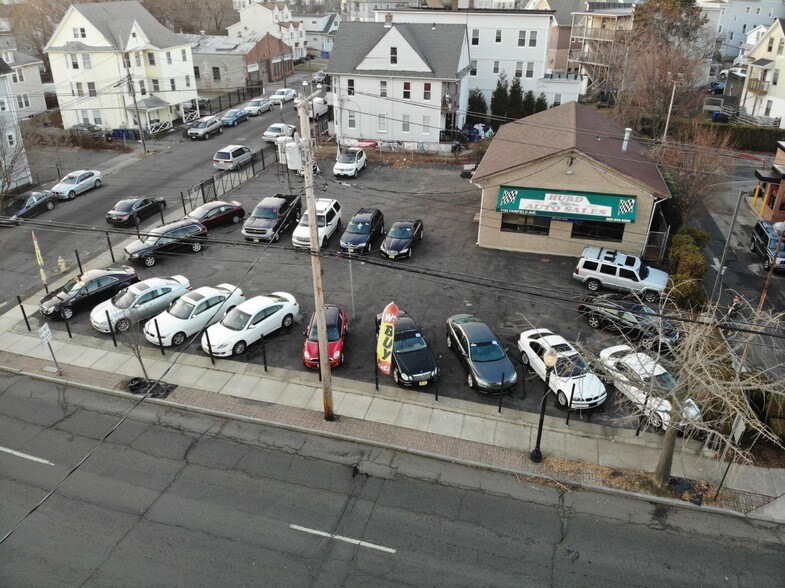 2178 Fairfield Ave, Bridgeport, CT 06605 Auto Dealership For Sale